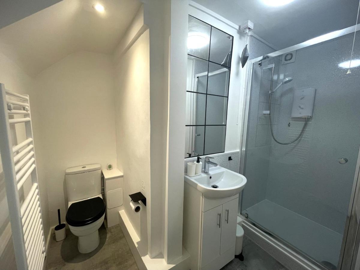 Modern Studio Apartment; 10Min Walk To Town & Quay Exeter Buitenkant foto